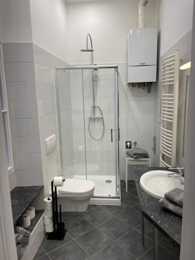 100M2 Apartment Naehe 1010 Wien Luaran gambar